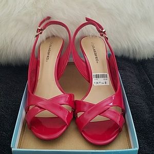 Women Size 9 red City Classified kitten heels